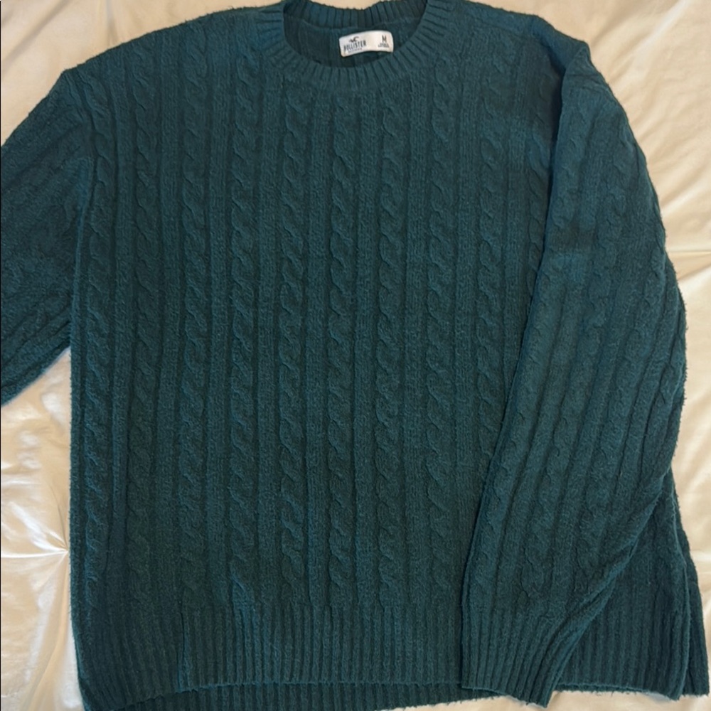 Hollister Green Crewneck Cable Knit Sweater